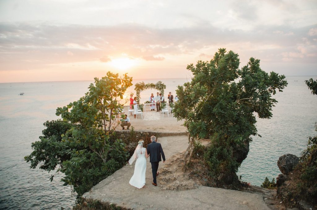 cliff top bali wedding