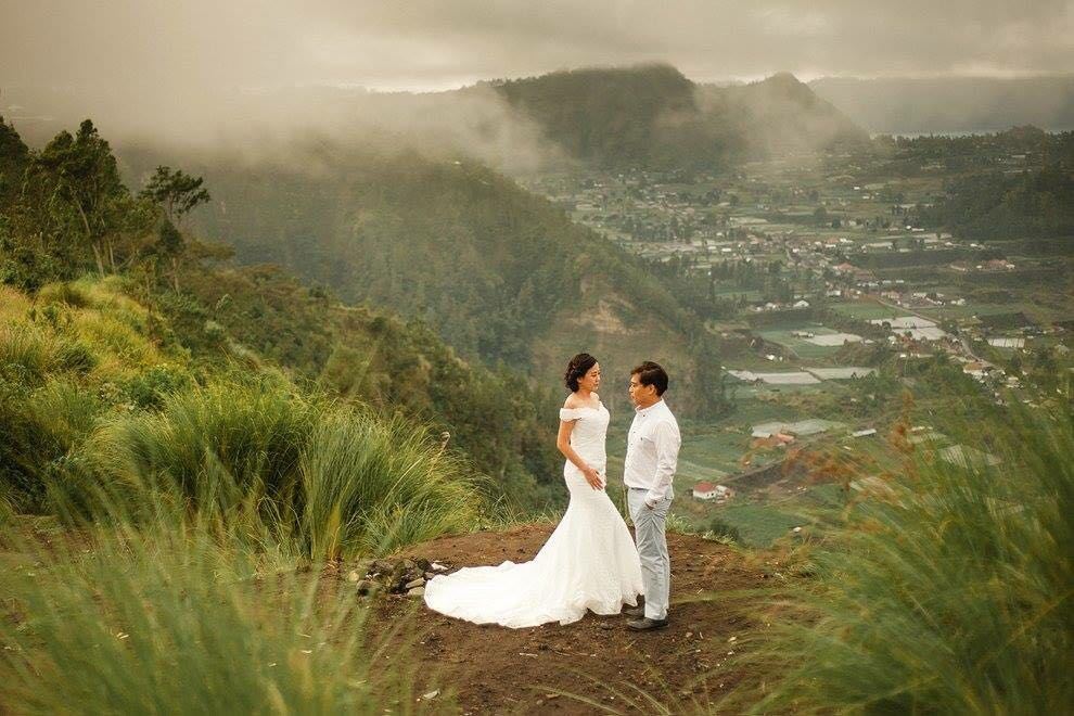 elope-in-Bali-Bali-forest-wedding-Bali-mountain-view-wedding-Bali-Moon-Wedding-kintamani-wedding